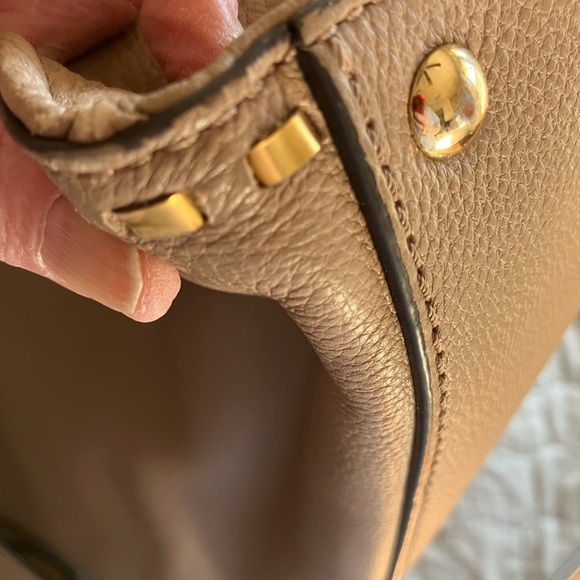 Michael Kors Rare Hamilton Handbag/Shoulder bag. Tan with gold. Snap and zipper - Picture 10 of 10